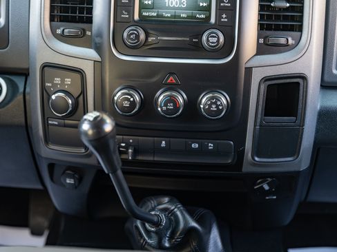 Used 2015 RAM 2500 Tradesman w/ Chrome Appearance Group AWD/4WD image 37