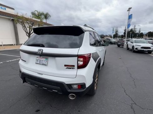 Certified 2022 Honda Passport TrailSport image 8