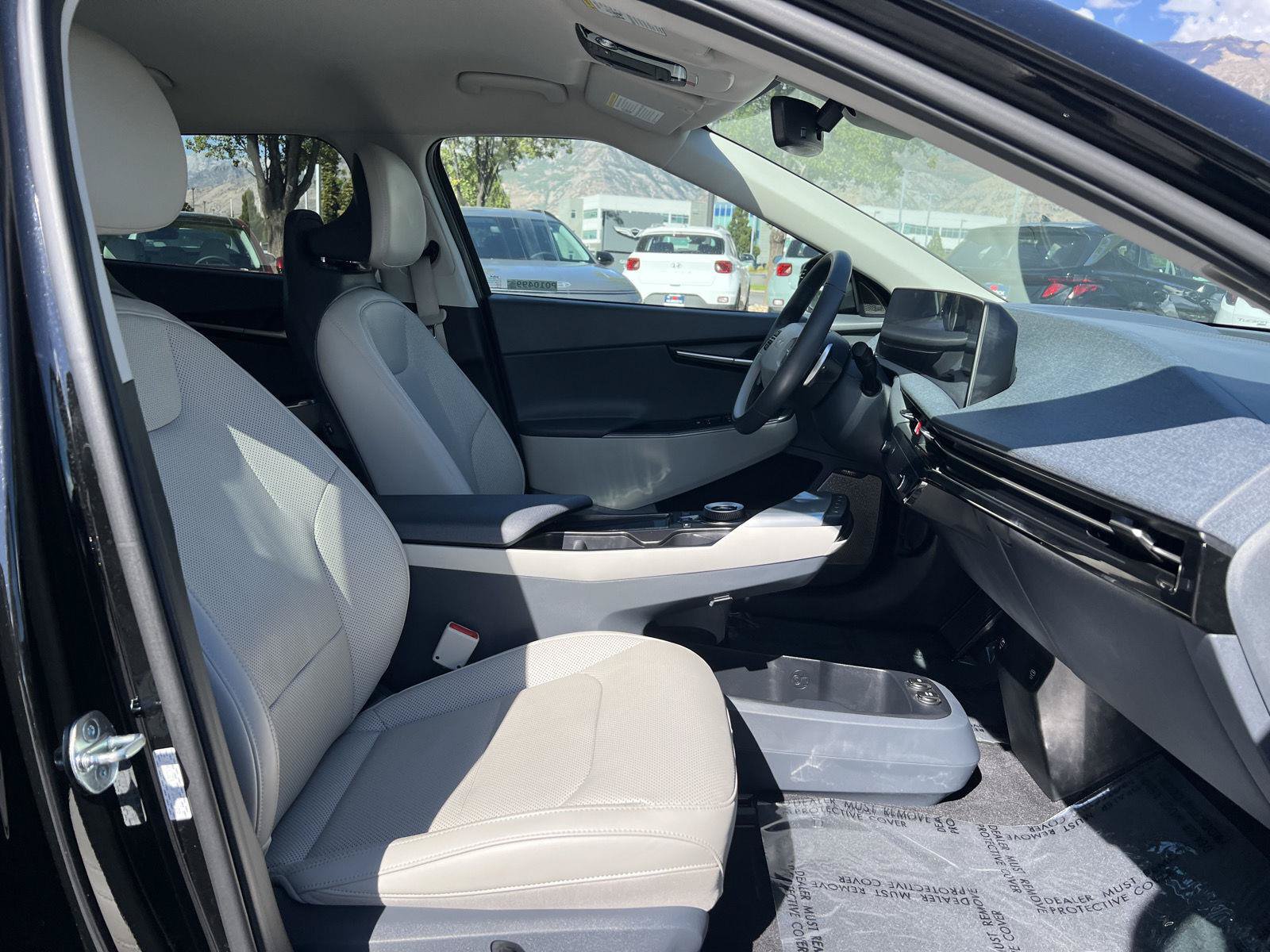 Used 2023 Kia EV6 Wind w/ Wind Technology Package AWD/4WD image 4