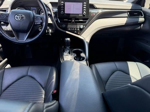 Used 2024 Toyota Camry SE FWD image 11