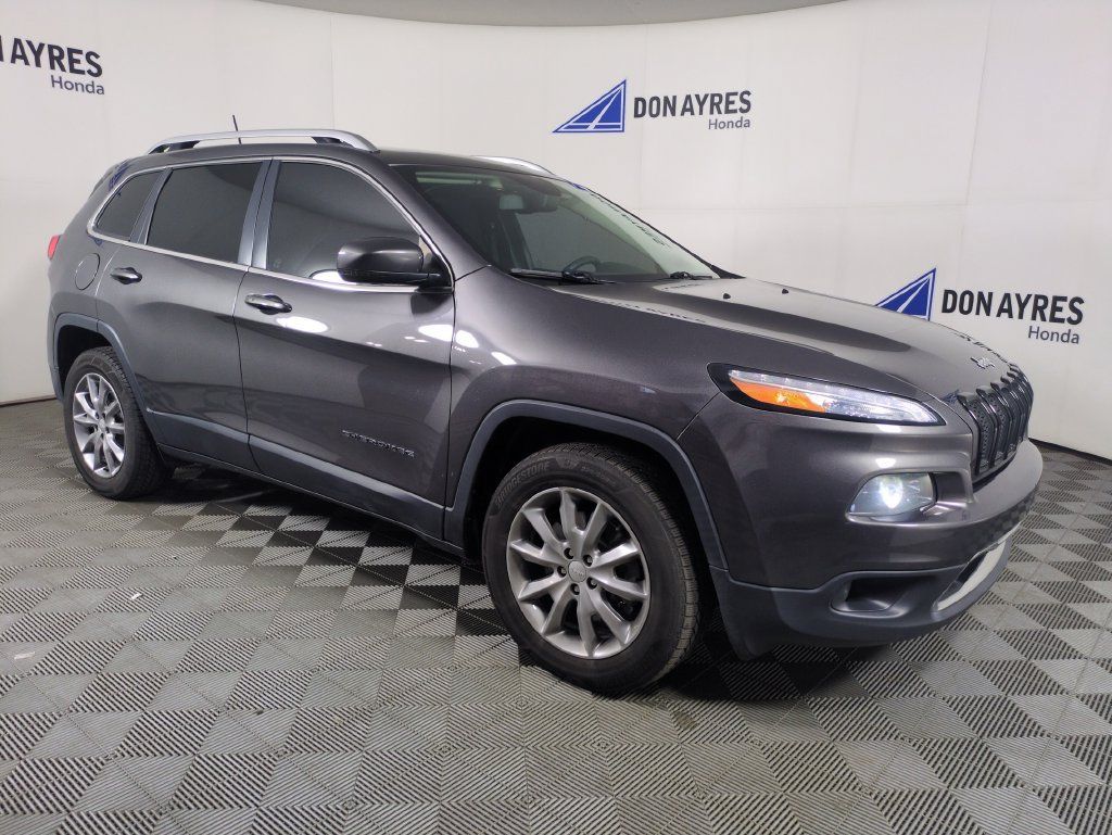Used 2018 Jeep Cherokee Limited AWD/4WD image 11