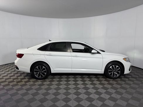 Used 2022 Volkswagen Jetta S FWD image 7