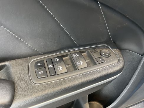 Used 2022 Dodge Charger Scat Pack RWD image 16