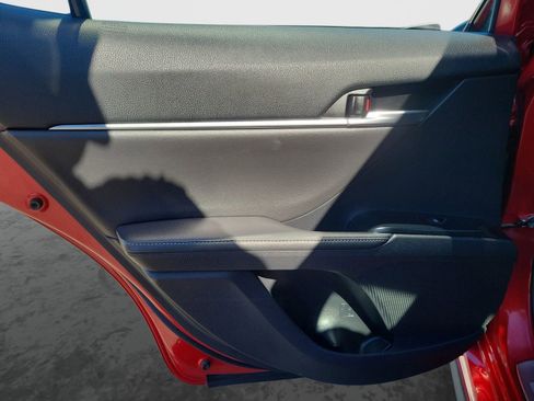 Used 2019 Toyota Camry XSE image 15