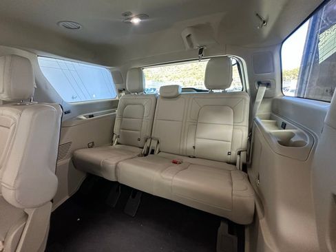 Used 2020 Lincoln Navigator Reserve w/ Luxury Package image 29