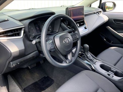 Used 2024 Toyota Corolla LE FWD image 12