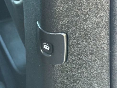 Used 2018 Dodge Grand Caravan SXT w/ Driver Convenience Group FWD image 25