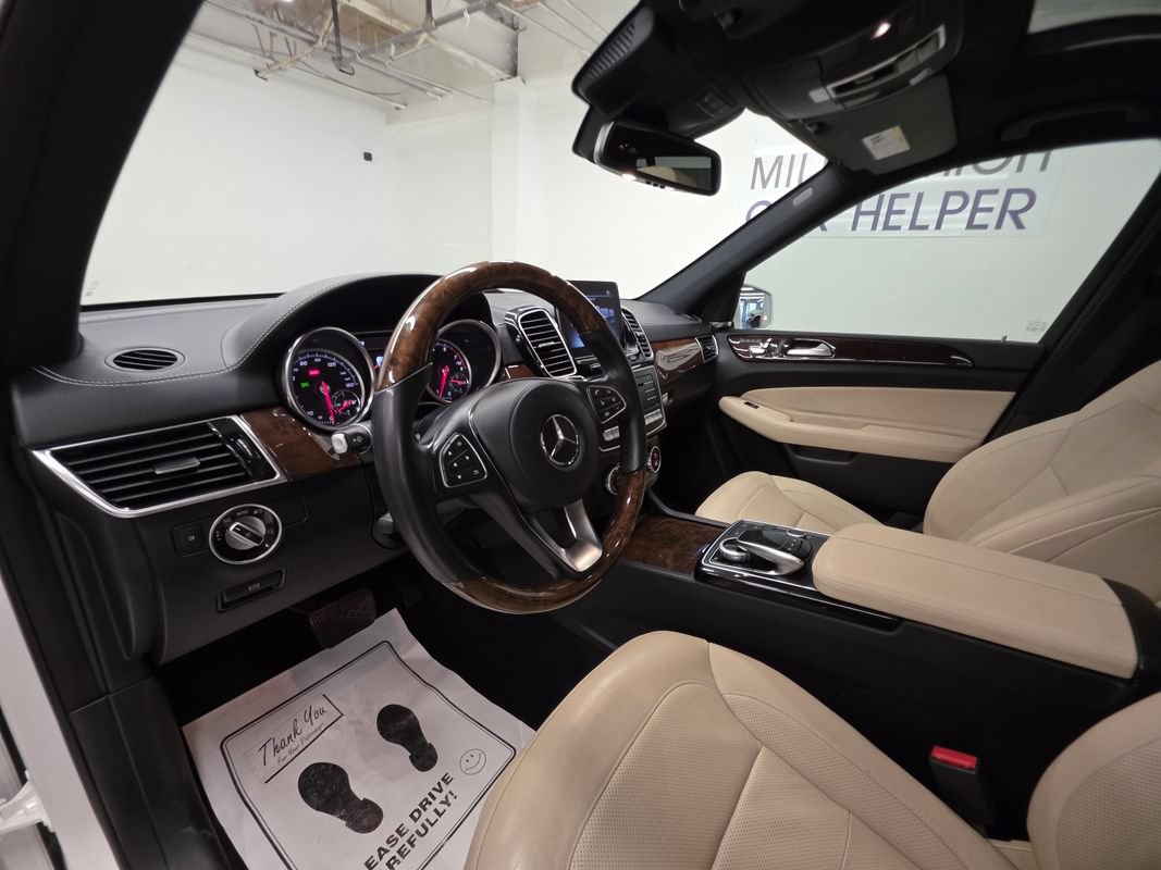 Used 2018 Mercedes-Benz GLS 450 4MATIC image 21