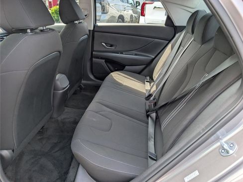 Used 2023 Hyundai Elantra SEL w/ Cargo Package FWD image 14