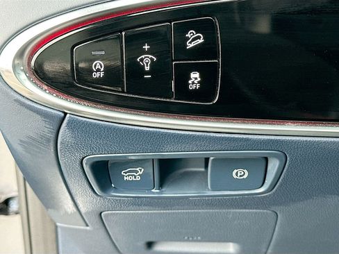 Used 2023 Genesis GV70 2.5T w/ Sport Prestige Package image 10