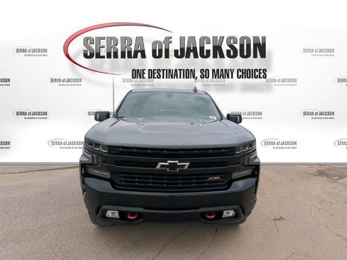 Used 2021 Chevrolet Silverado 1500 LT Trail Boss w/ Convenience Package II image 3