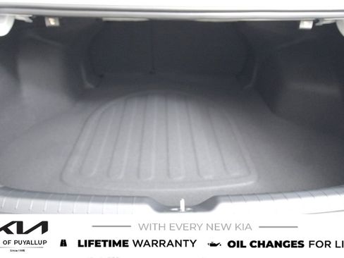 New 2025 Kia K4 LXS image 19