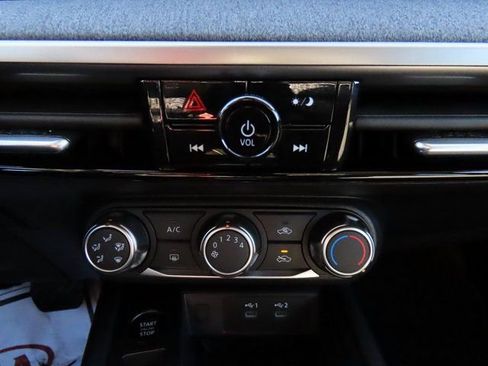 Used 2025 Nissan Kicks SV image 25