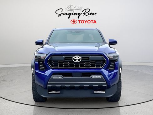 Used 2025 Toyota Tacoma TRD Off-Road AWD/4WD image 2