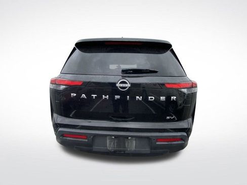 Used 2024 Nissan Pathfinder SV image 8