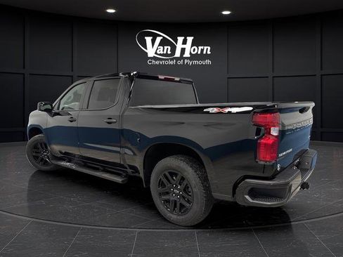 Used 2025 Chevrolet Silverado 1500 Custom image 3