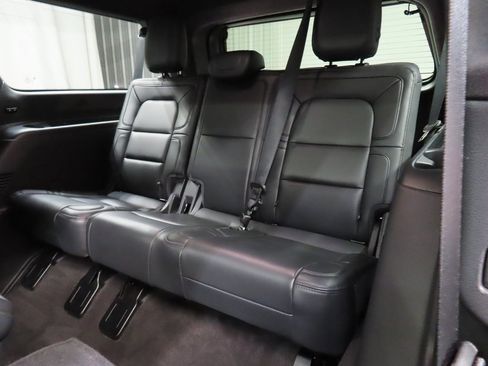 Used 2024 Lincoln Navigator L Reserve w/ Equipment Group 201A image 12