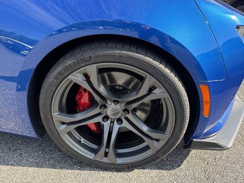 Used 2018 Chevrolet Camaro SS RWD image 12