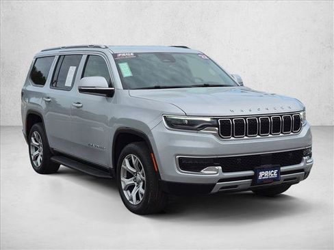 Used 2022 Jeep Wagoneer Series II AWD/4WD image 3