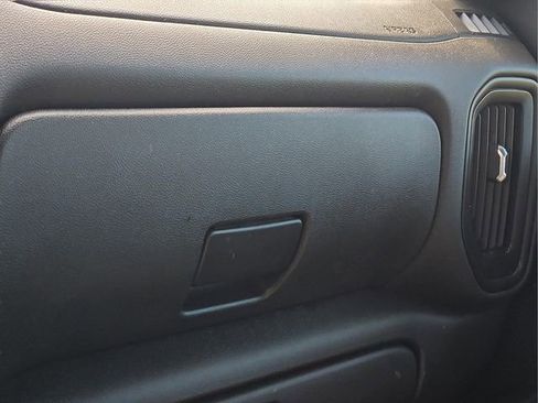 Used 2022 Chevrolet Silverado 1500 Custom image 27