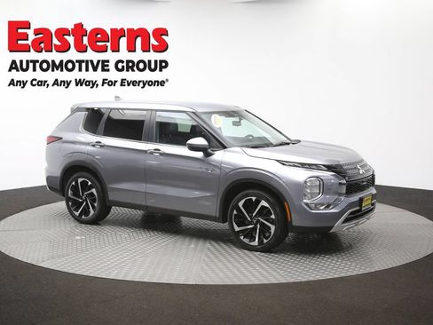 Used 2023 Mitsubishi Outlander SE AWD/4WD image 48