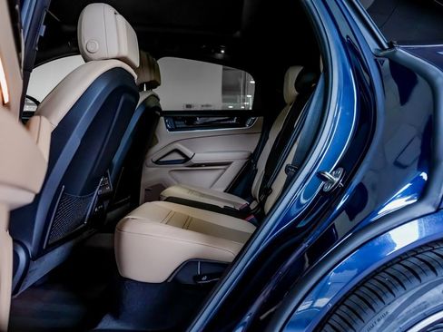 New 2026 Porsche Cayenne S AWD/4WD image 24