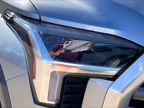 Used 2024 Toyota Tundra Limited image 27