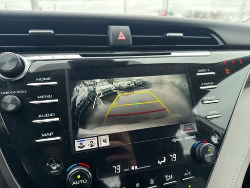 Used 2019 Toyota Camry XLE image 20