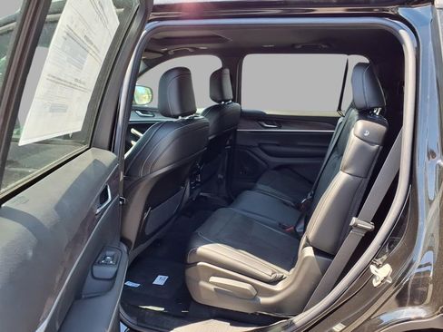 New 2026 Jeep Grand Cherokee L 4WD image 25
