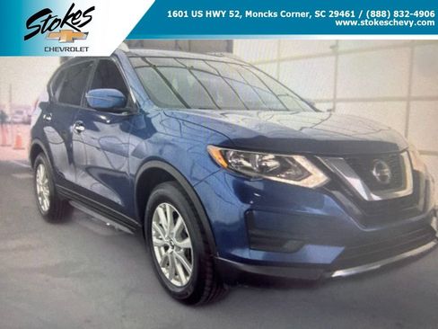 Used 2018 Nissan Rogue SV FWD image 1