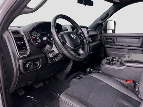 Used 2024 RAM 3500 Tradesman w/ Chrome Appearance Group image 9