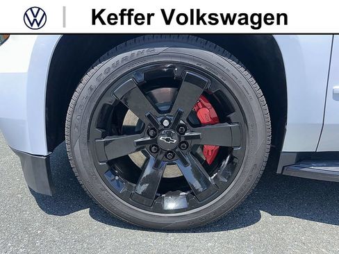 Used 2020 Chevrolet Suburban Premier AWD/4WD image 11