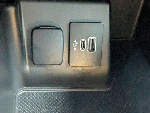 Used 2025 Ford Explorer ST-Line AWD/4WD image 20