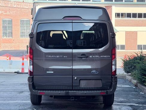 Used 2016 Ford Transit 150 XLT RWD image 4