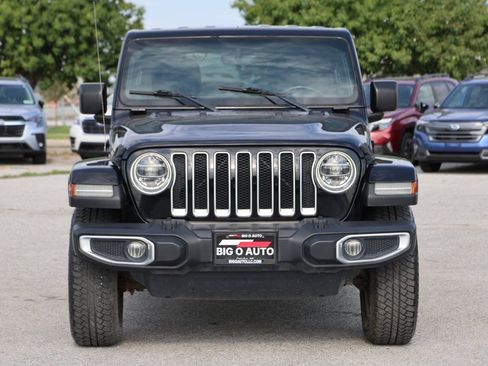 Used 2018 Jeep Wrangler Unlimited Sahara AWD/4WD image 2