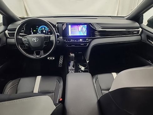 Used 2025 Toyota Camry SE FWD image 21
