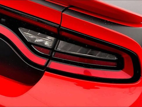 Used 2019 Dodge Charger R/T image 32