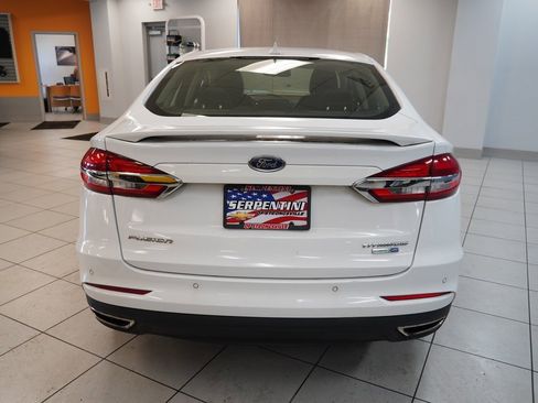 Used 2019 Ford Fusion Titanium image 9