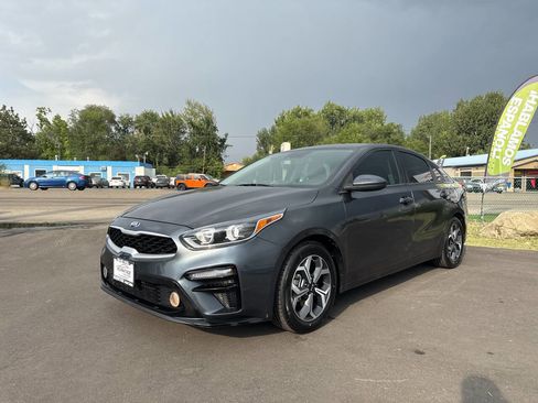 Used 2019 Kia Forte LXS image 3