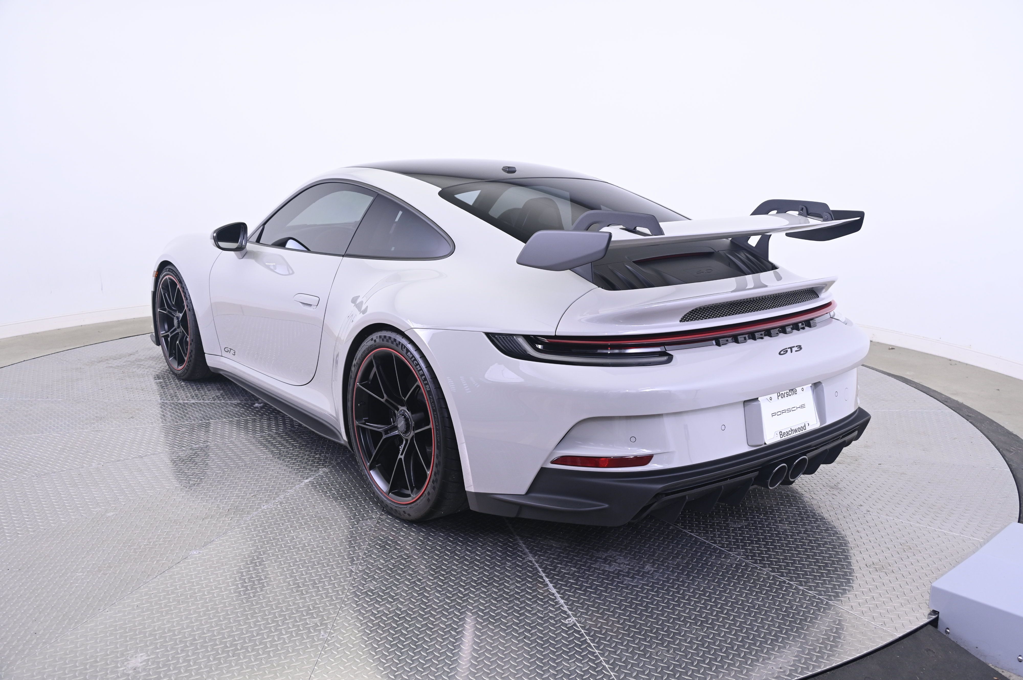 Used 2024 Porsche 911 GT3 RWD image 3