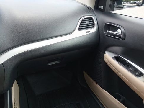 Used 2014 Dodge Journey SXT w/ Flexible Seating Group FWD image 34