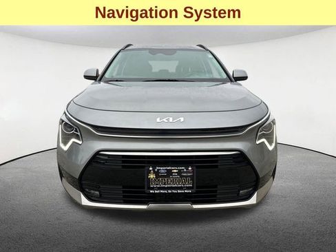 Used 2024 Kia Niro EX Touring image 4