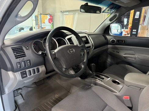 Used 2006 Toyota Tacoma PreRunner RWD image 10