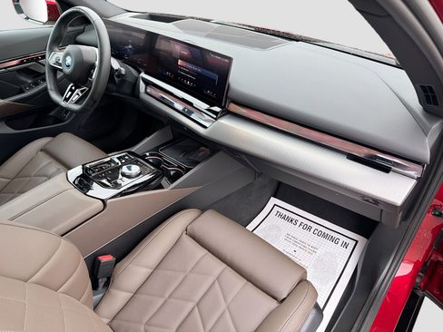 Used 2025 BMW i5 eDrive40i image 13