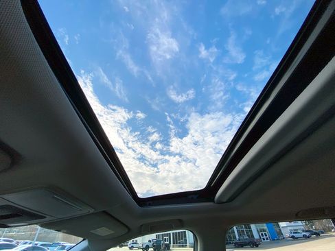 Used 2025 Honda CR-V EX image 25