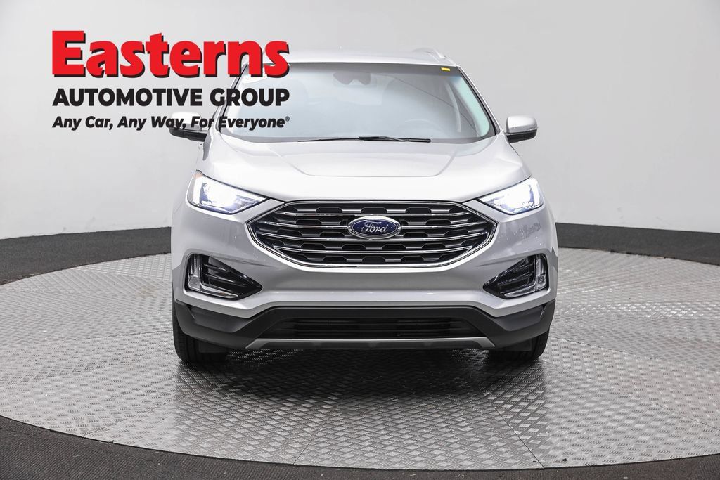 Used 2019 Ford Edge SEL w/ Equipment Group 201A FWD image 2