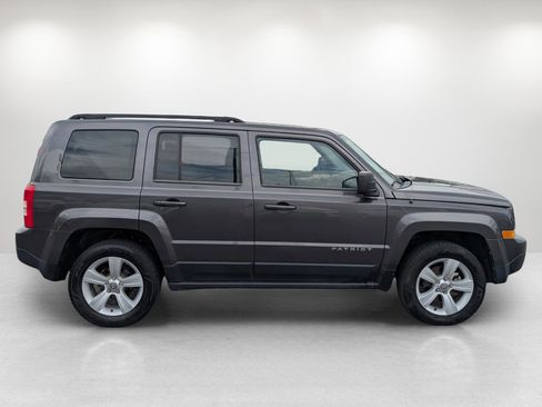 Used 2015 Jeep Patriot Sport w/ Power Value Group image 4