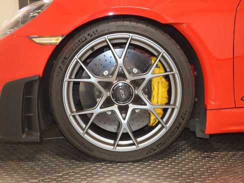 Certified 2024 Porsche 718 Cayman GT4 RS RWD image 13