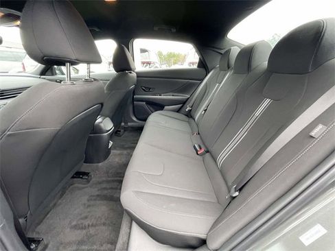 Certified 2025 Hyundai Elantra Sport image 11