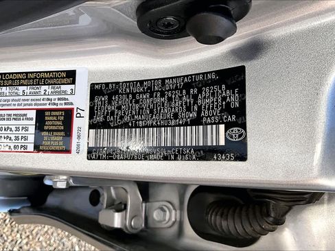 Certified 2017 Toyota Camry SE image 37